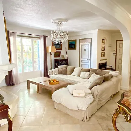 Villa Daurus *