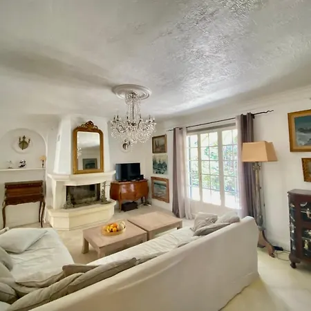Daurus Villa *