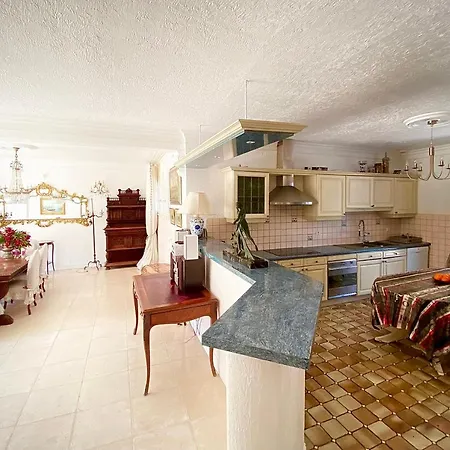 Viilla D Aurus Villa *